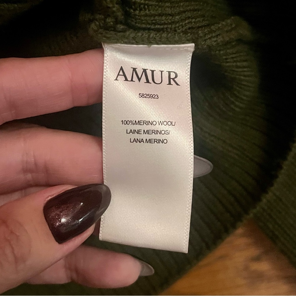 Amur merino wool olive green Violetta cold shoulder sweater - Picture 11 of 13